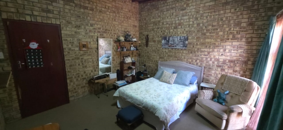 7 Bedroom Property for Sale in Wilkoppies North West